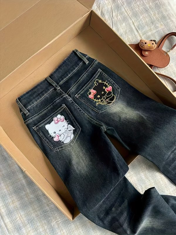 1件褲子【三麗鷗】hello kitty美式復古藍貓刺繡小眾牛仔女2025夏季街頭辣味微翻領潮流修身褲