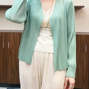 大尺碼 女士優雅 v 領長袖開衫 瘦身款，輕質聚酯，前扣，荷葉邊，適合春夏，休閒時尚風格，休閒時尚開衫 | v 領開衫 | 光澤質感