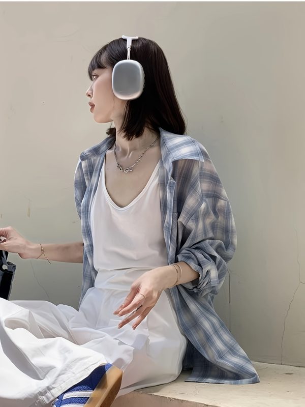 大碼女士休閒長袖襯衫 藍白格紋紐扣上衣，四季通用不透視經典領口機洗襯衫