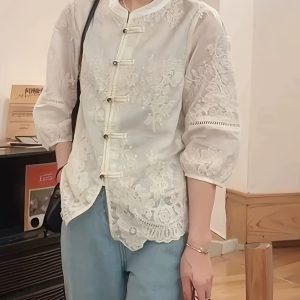 大尺碼 優雅純白花卉刺繡襯衫，綠色紐扣 女士別緻無袖襯衫，夏季完美，休閒到正式穿著，休閒夏季穿著 | 花卉刺繡襯衫 | 複雜刺繡，女士襯衫